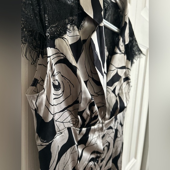 ❤️ 3/$15❤️ Bebe Silk dress - Picture 4 of 13